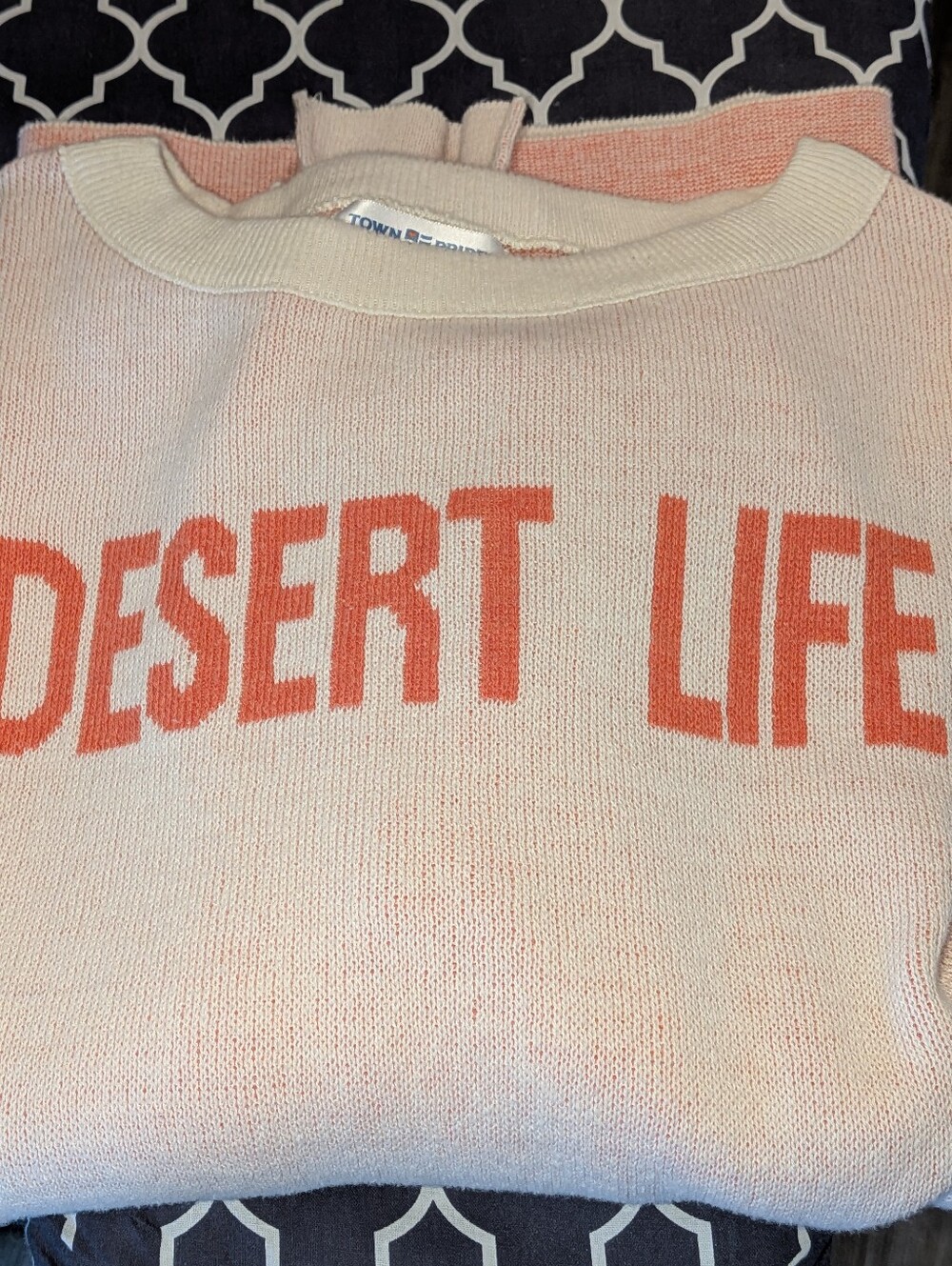 Town-Pride Pink Cream Knit 'Desert Life' Crew Sweater with Coral Graphic XS OVER